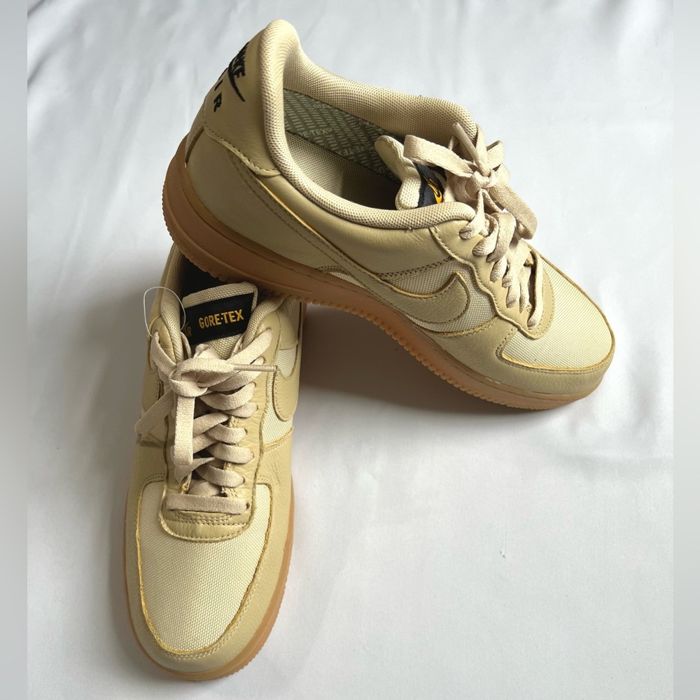 Nike Air Force 1 Goretex mens size 9.5 New without Tag